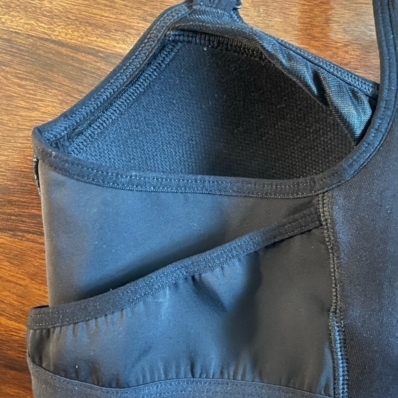 Victoria’s Secret VSX Adjustable Sports Bra 34B - Picture 7 of 7